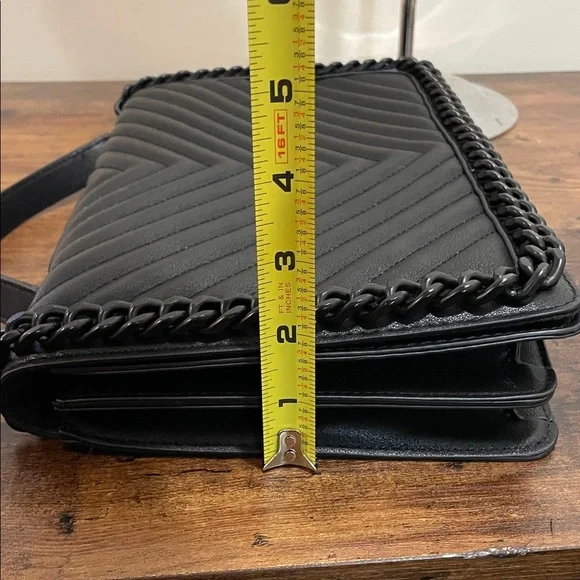 Aldo Elegant Black Quilted Crossbody Bag - Picture 14 of 14